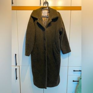 Women’s knee length teddy coat, women’s medium, dark olive colour. $65 obo 🙂